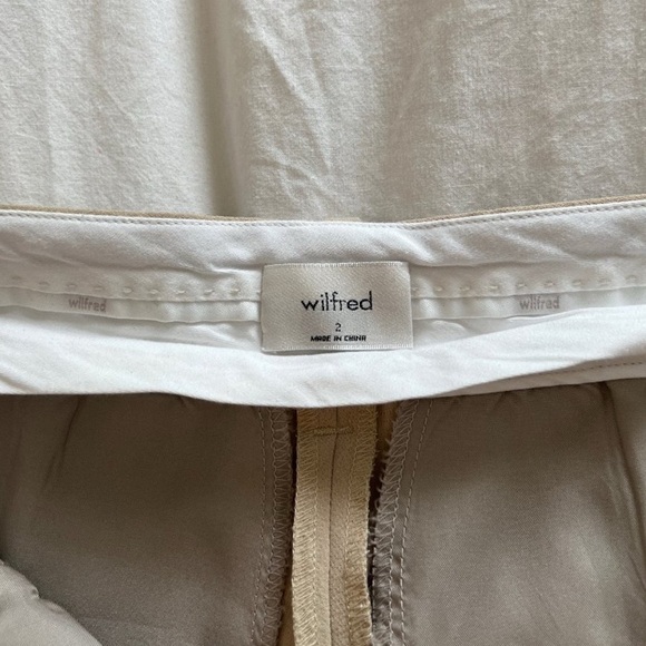 Aritizia Effortless Pant in light beige - Picture 3 of 4